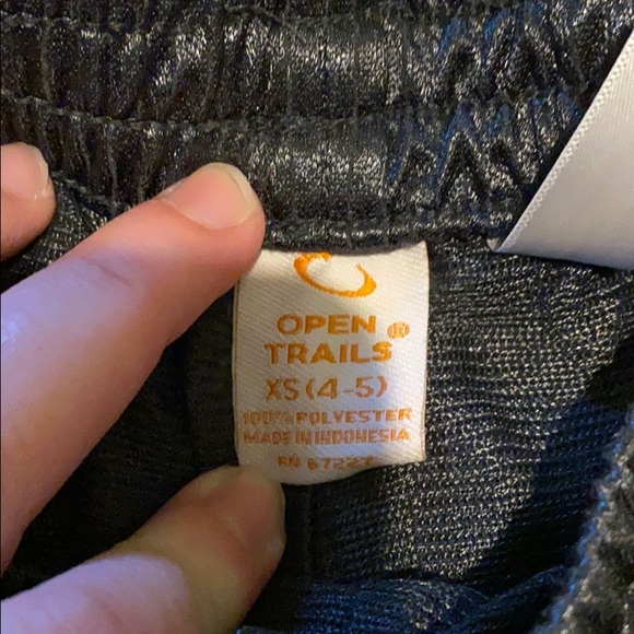 Shorts - Picture 3 of 3